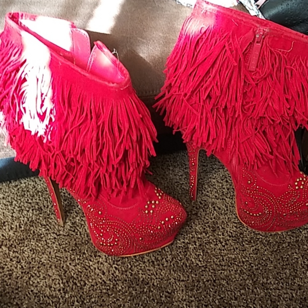 Shoes - Picture 4 of 4